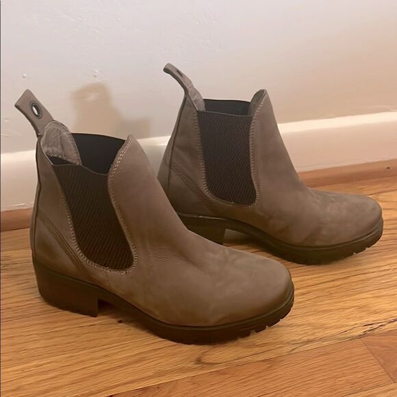 Bueno brown leather Florida Chelsea Boots pull on size 37 / US 7-7.5 - Picture 2 of 13